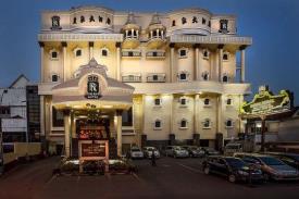 PARK NESIA ROYAL REGAL HOTEL (3 STARS): Hotel Royal Regal