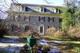 Mill Creek Farm: Stone Manor House and B&B