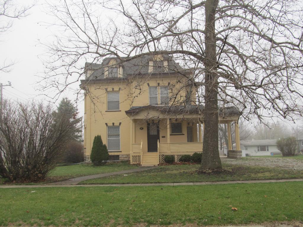 Classy and Historic Home in Southern Iowa - Osceola, IA Inn for Sale