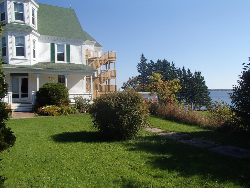 Auberge Le Vieux Presbytère de Bouctouche 1880 Inc - Bouctouche, NB Inn