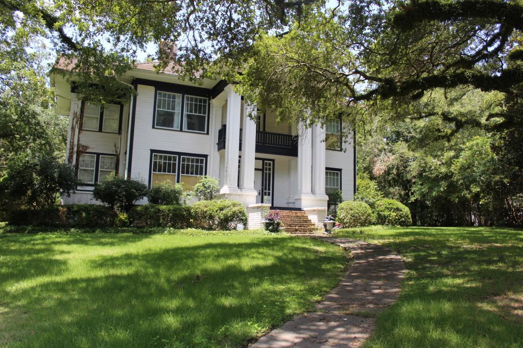 Magnolia Oaks Guest Inn - Laurel, Ms Inn For Sale