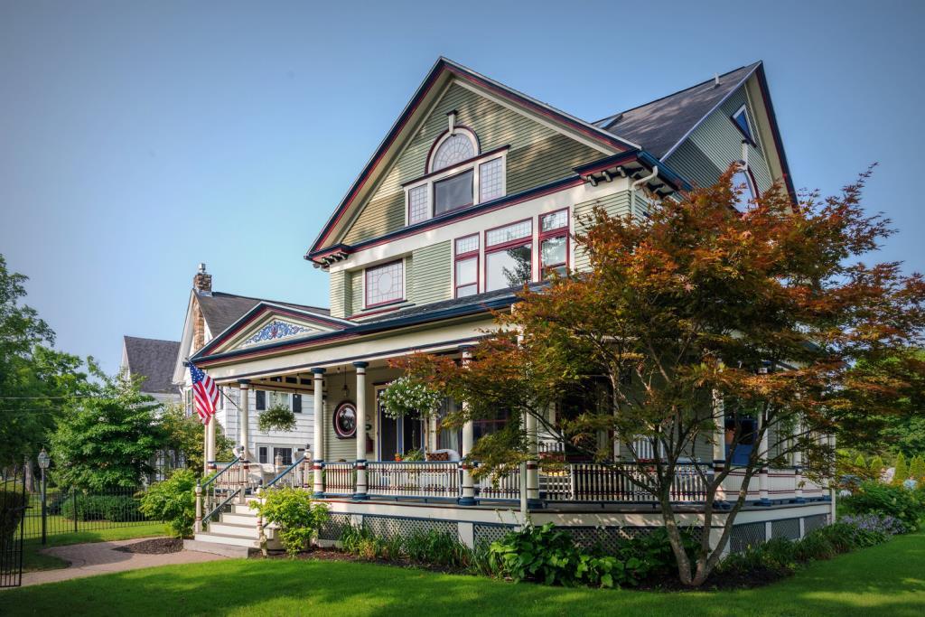 The Lady of The Lake B&B - Skaneateles, NY Inn for Sale