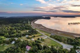 Friars Bay Inn & Cottages: 