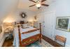 Riverside Gables Bed and Breakfast: Creekwood Bedroom