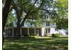 Maple Hall: Screened Porch