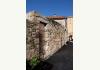 4Rooms, Porto: Old stone wall / private entrance 