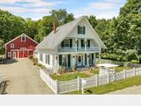 New England 1850 Farm House - Bed and Breakfast