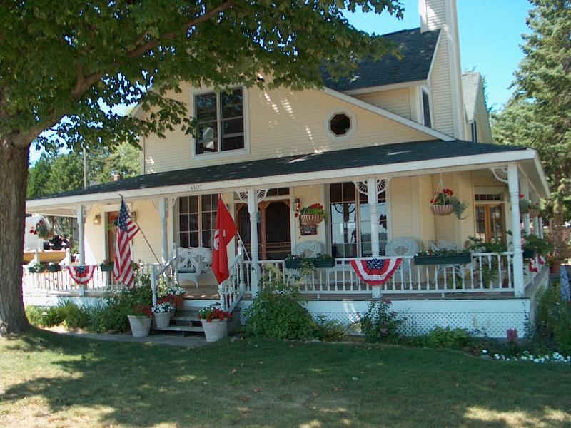 Lakeside B&B - Northern Michigan - Photos